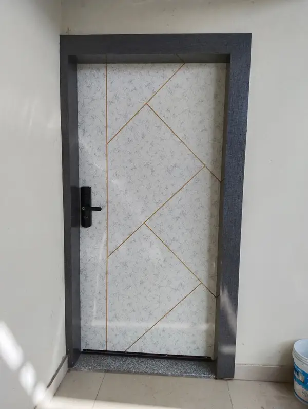 U-shaped kitchen